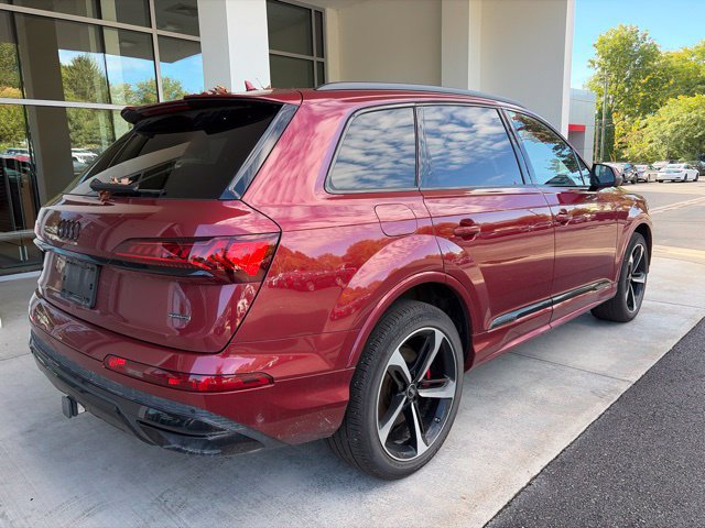 Used 2024 Audi Q7 3.0T Prestige AWD/4WD image 3