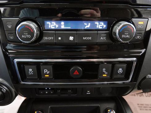 Used 2017 Nissan Titan Platinum Reserve AWD/4WD image 31