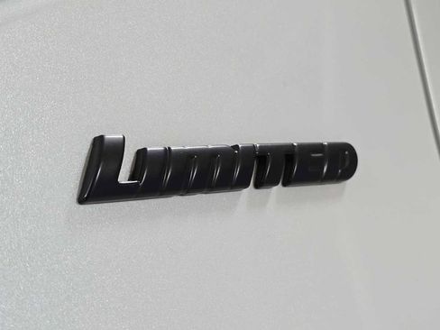 Used 2023 Toyota Tundra Limited w/ TRD Off-Road Package AWD/4WD image 15