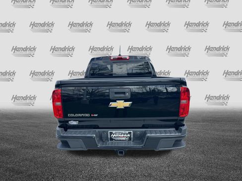 Used 2017 Chevrolet Colorado Z71 AWD/4WD image 9
