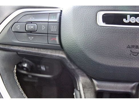 Used 2024 Jeep Grand Cherokee L Limited w/ Black Appearance Package RWD image 19