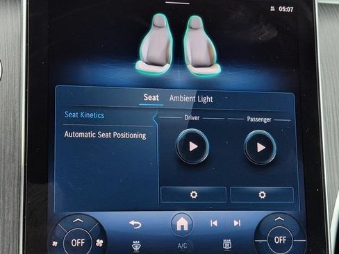 Certified 2025 Mercedes-Benz C 300 Sedan image 29
