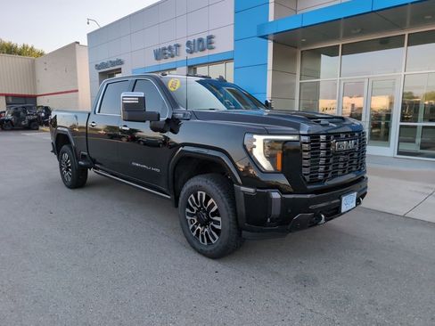 Used 2024 GMC Sierra 2500 Denali Ultimate w/ Max Trailering Package image 2