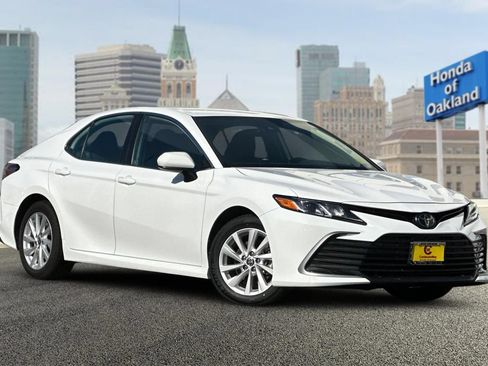 Used 2024 Toyota Camry LE FWD image 3