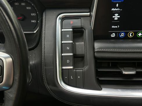 Used 2021 Chevrolet Suburban LT image 12