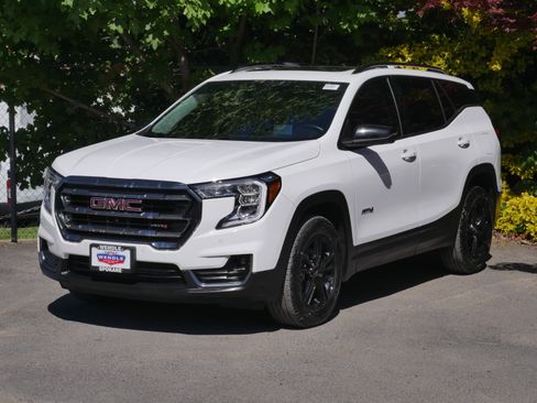 Used 2024 GMC Terrain AT4 w/ Infotainment Package II AWD/4WD image 2