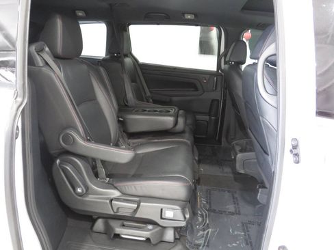 Used 2023 Honda Odyssey Sport image 11