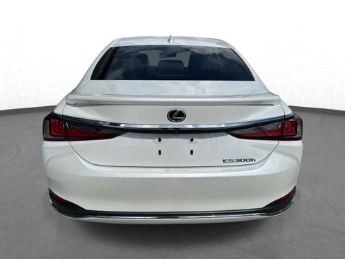 Certified 2025 Lexus ES 300h Ultra Luxury w/ Accessory Package (Z1) FWD image 4