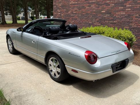 Used 2005 Ford Thunderbird RWD image 37