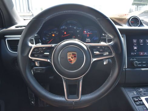 Used 2017 Porsche Macan AWD/4WD image 9