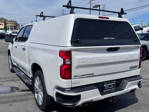 Used 2023 Chevrolet Silverado 1500 High Country w/ High Country Premium Package AWD/4WD image 5