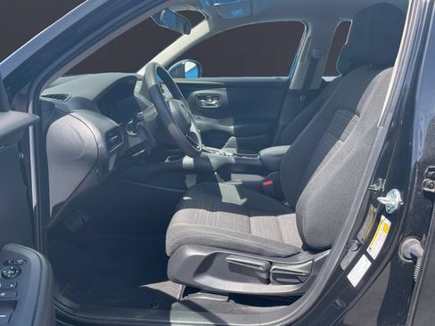 Certified 2024 Honda HR-V LX image 9