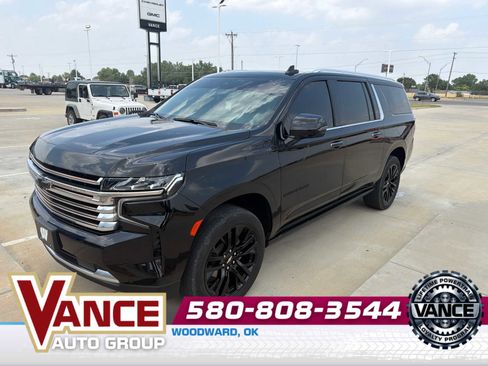 Used 2024 Chevrolet Suburban High Country AWD/4WD image 1
