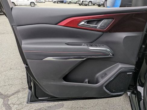 New 2026 Chevrolet Traverse RS image 11