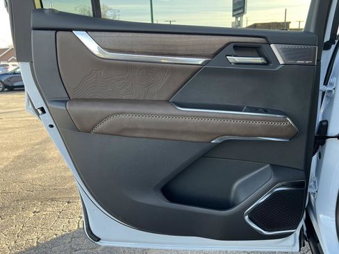 New 2026 GMC Acadia Denali Ultimate image 17