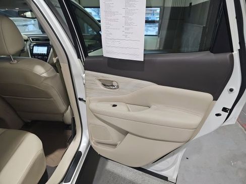Used 2018 Nissan Murano Platinum image 21