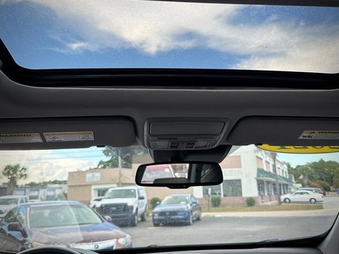 Used 2021 Honda CR-V Touring image 9