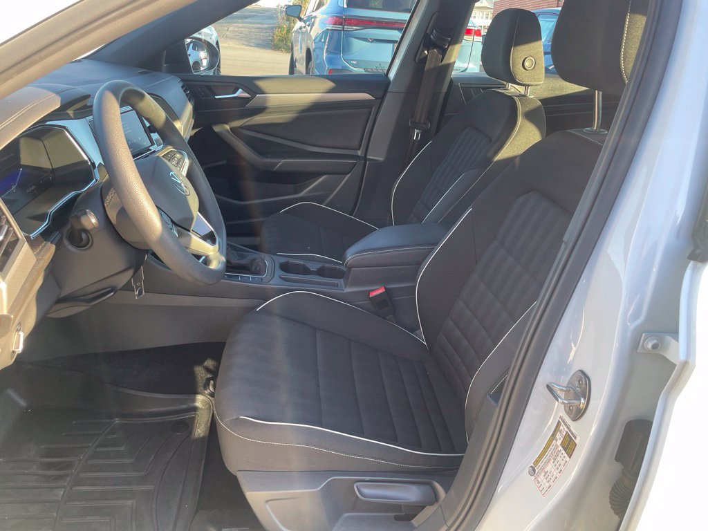 Used 2023 Volkswagen Jetta Sport FWD image 14