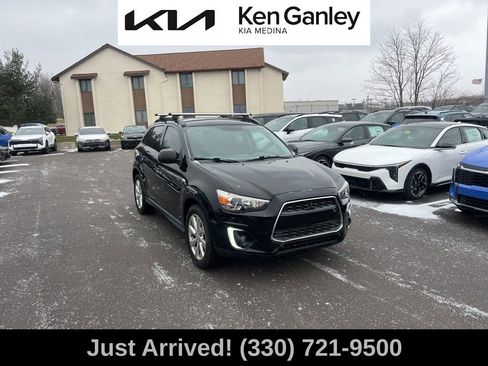 Used 2015 Mitsubishi Outlander Sport SE image 3