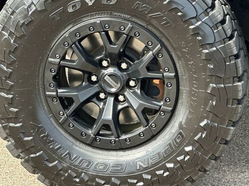 Used 2023 Ford F150 Raptor w/ Equipment Group 802A Raptor R AWD/4WD image 39