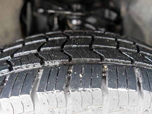 Used 2018 Nissan Frontier SV image 27