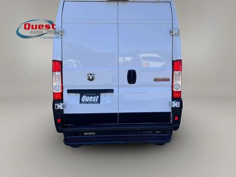 Used 2020 RAM ProMaster 2500 w/ Premium Appearance Group FWD image 4