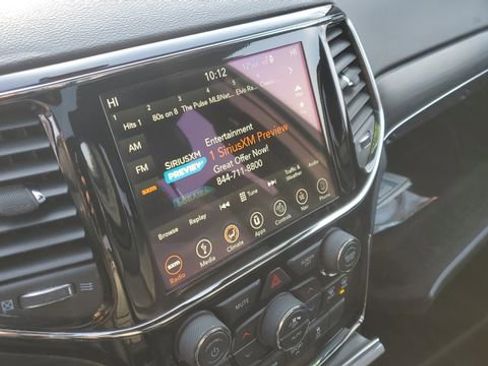 Used 2019 Jeep Grand Cherokee Limited w/ Trailer Tow Group IV image 16