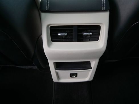 Used 2016 Ford Edge Titanium w/ Class II Trailer Tow Package AWD/4WD image 19