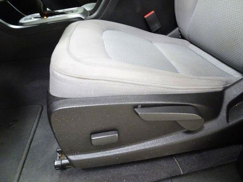 Used 2020 Chevrolet Colorado LT w/ Safety Package RWD image 24