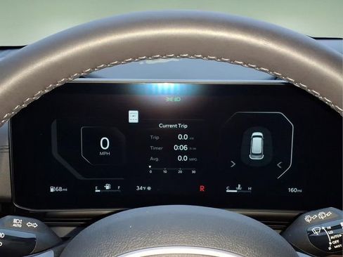 Used 2025 Kia Carnival SX Prestige image 30