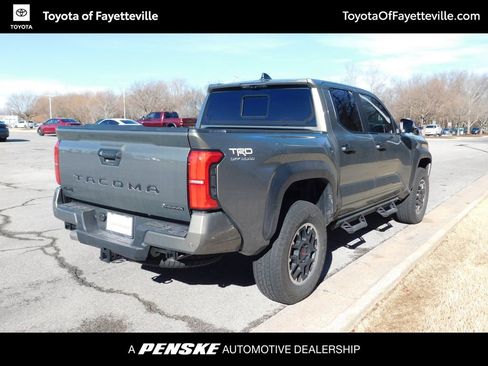 Used 2025 Toyota Tacoma TRD Off-Road w/ TRD Off Road Premium Package image 4