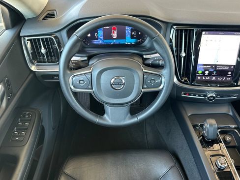 Used 2024 Volvo S60 B5 Core FWD image 17