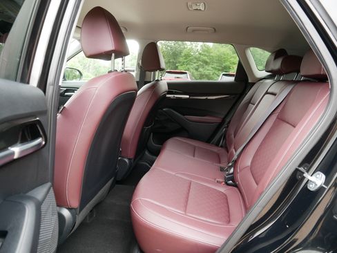 Certified 2023 Kia Seltos SX AWD/4WD image 35