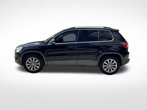 Used 2011 Volkswagen Tiguan 2WD image 8