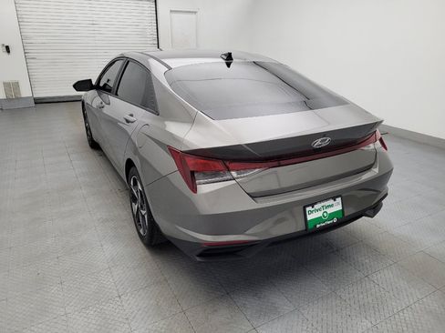 Used 2023 Hyundai Elantra SEL w/ Convenience Package FWD image 5