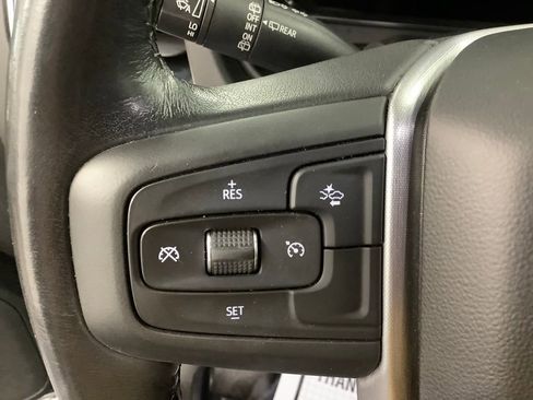 Used 2022 GMC Yukon SLE image 16