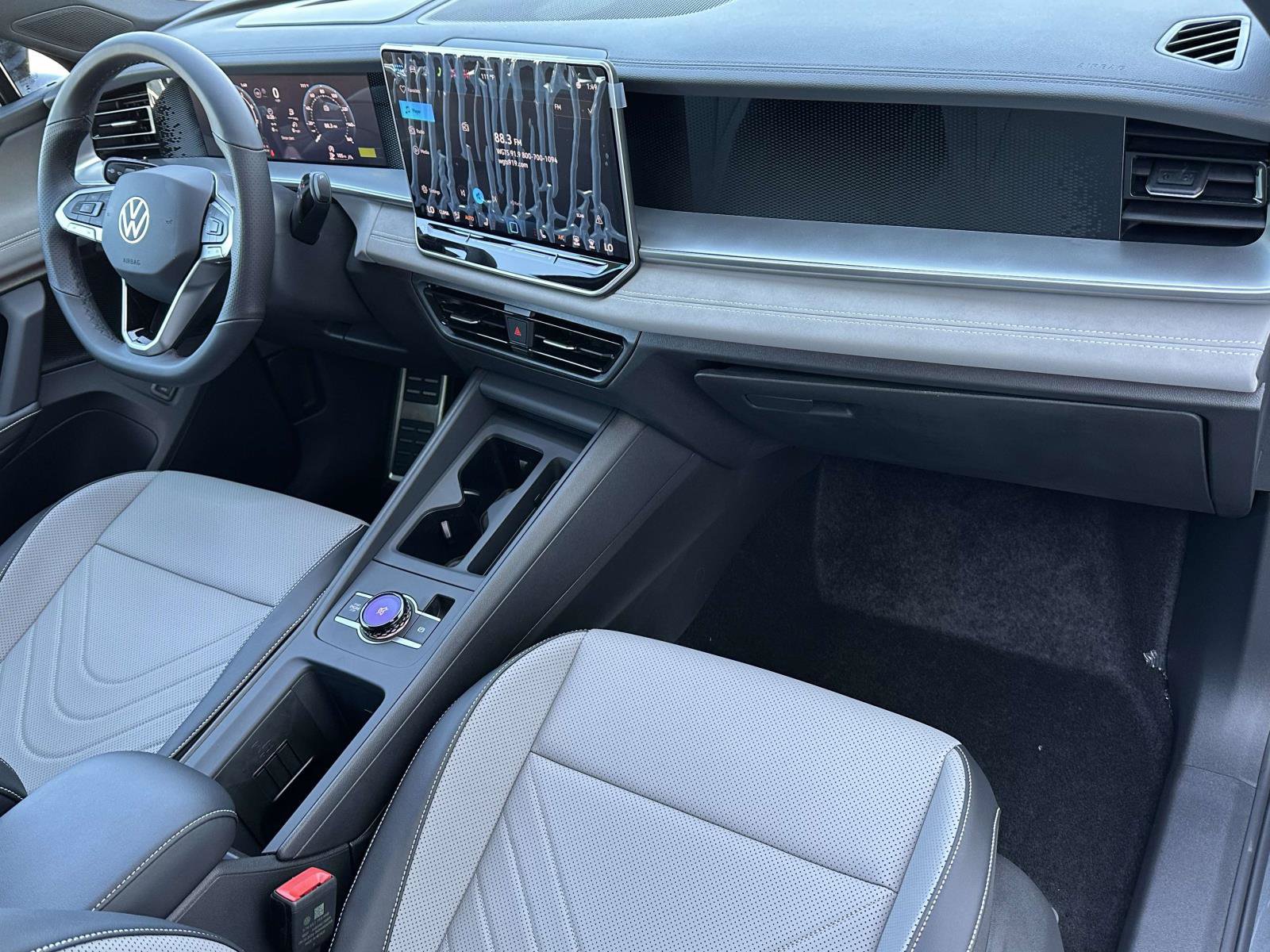 New 2026 Volkswagen Tiguan SE R-Line AWD/4WD image 12