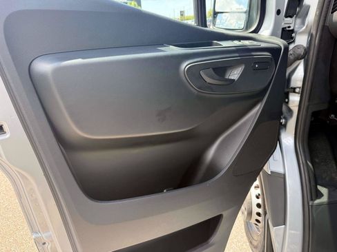 Used 2025 Mercedes-Benz Sprinter 3500 image 12