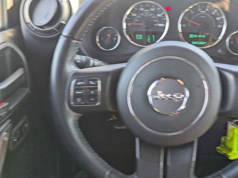 Used 2018 Jeep Wrangler Unlimited Sport S image 19