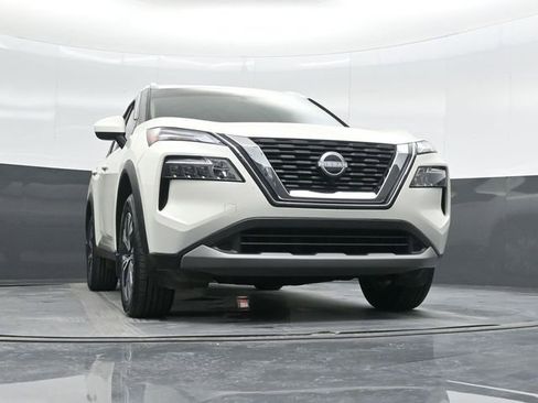 Used 2023 Nissan Rogue SV w/ SV Premium B Package image 41