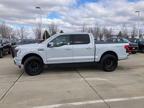 Used 2025 Ford F150 Lightning Lariat image 5
