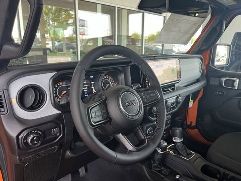 New 2025 Jeep Gladiator Willys image 16