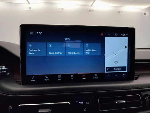 Used 2022 Lincoln Nautilus Reserve AWD/4WD image 3