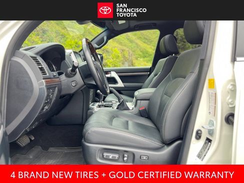 Certified 2020 Toyota Land Cruiser Heritage Edition AWD/4WD image 12