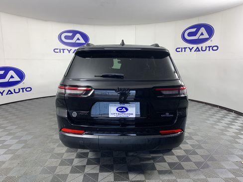 Used 2023 Jeep Grand Cherokee L Laredo AWD/4WD image 4