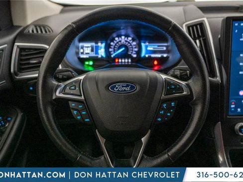 Used 2022 Ford Edge Titanium image 6