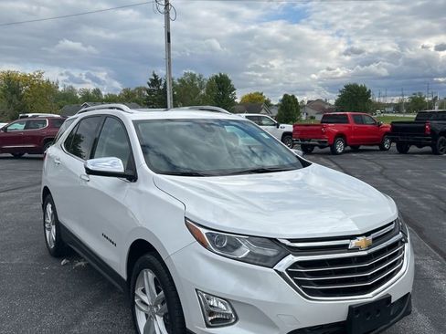 Used 2018 Chevrolet Equinox Premier AWD/4WD image 2