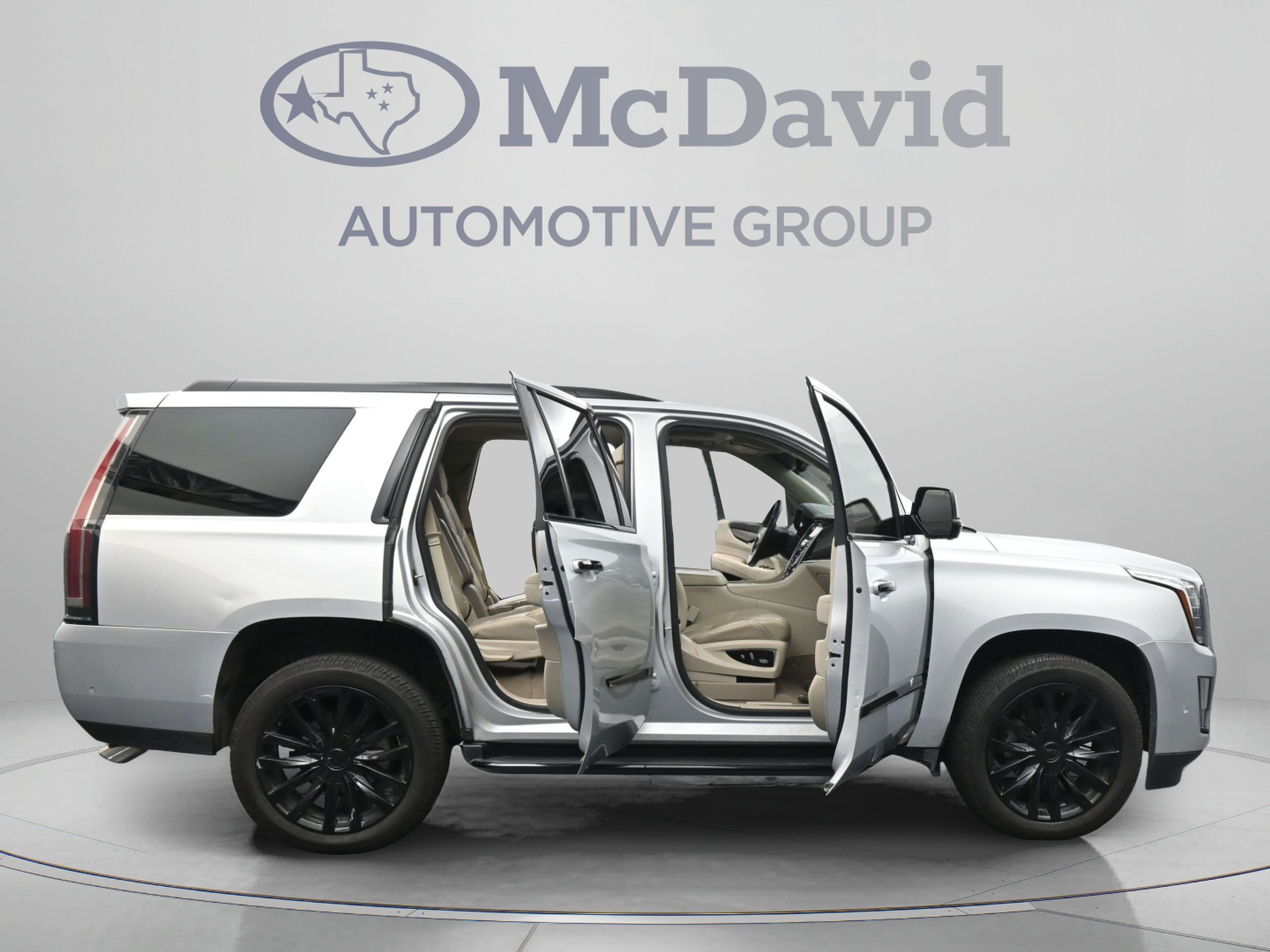 Used 2019 Cadillac Escalade Luxury w/ LPO, Radiant Package AWD/4WD image 42