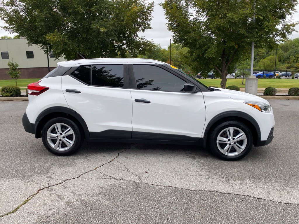 Used 2020 Nissan Kicks S FWD image 9