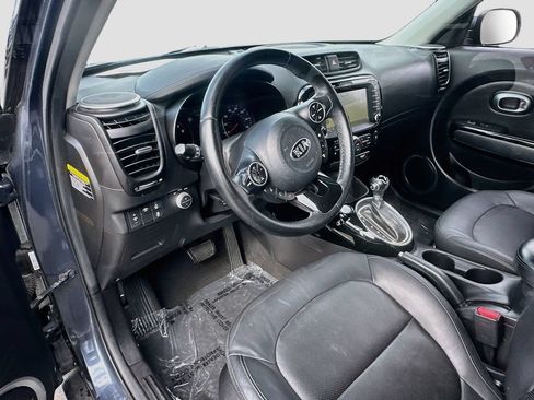 Used 2016 Kia Soul ! w/ Premium Package FWD image 9